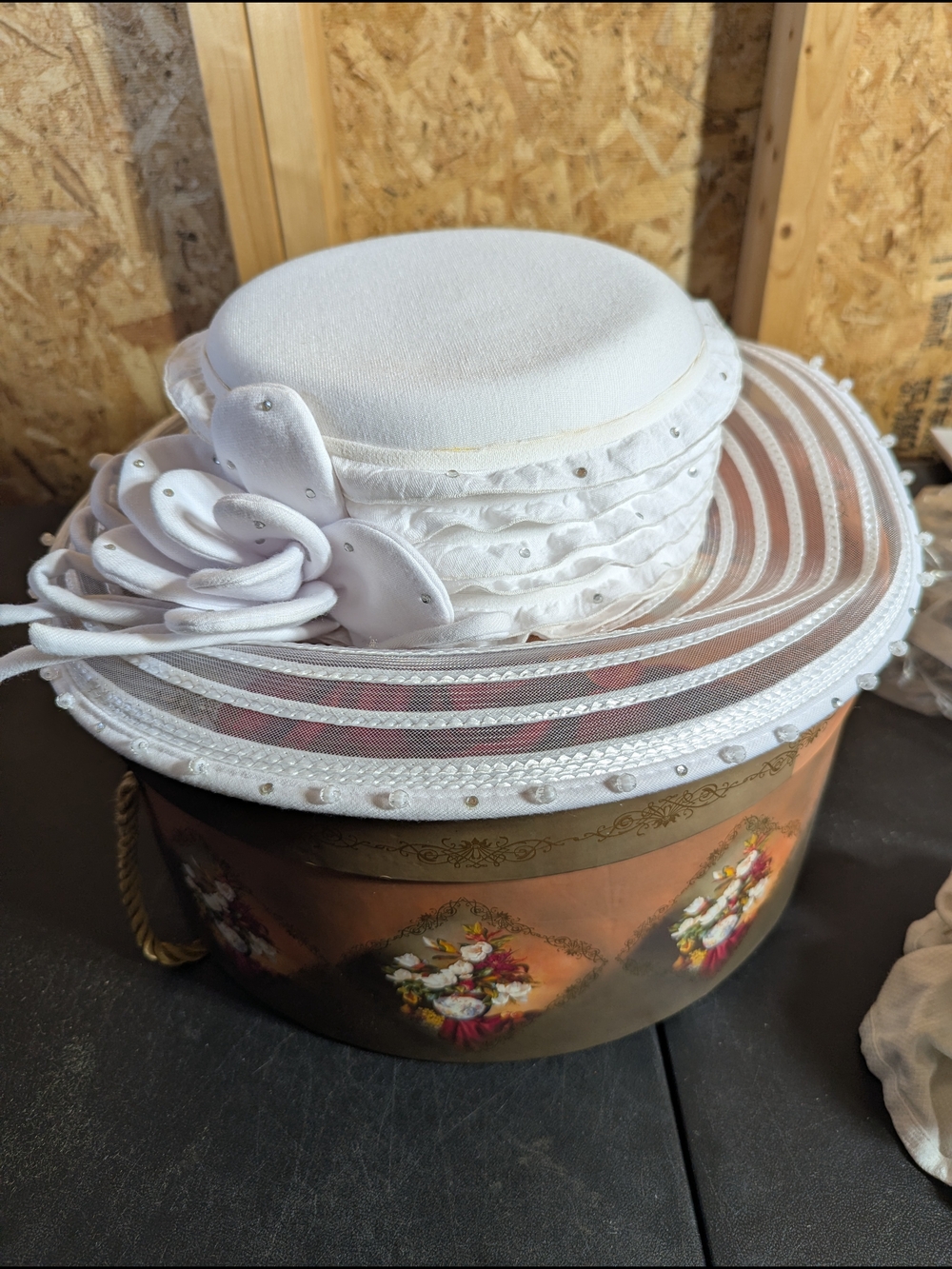 NWT White Women's Dress Hat with Decorative Flower Accent